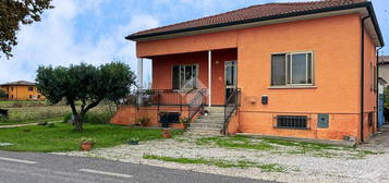 CASA INDIPENDENTE A RONCO ALL'ADIGE