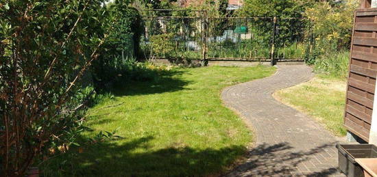 saniert schönes Haus Luckenwalde Garten EBK GERÄTE Kamin BERLIN