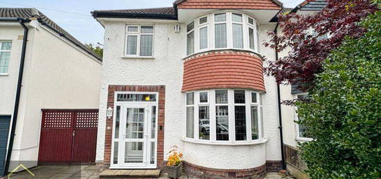 3 bed semi-detached house for sale