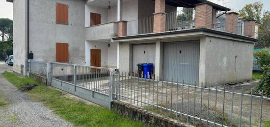 Casa indip. con doppio garage e giardino Medesano