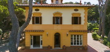 Villa in vendita in via Giorgio Byron, 26