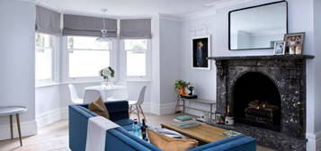 Flat for sale in Sydney Road, Richmond TW9