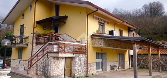 CASA INDIPENDENTE A AIELLO DEL SABATO