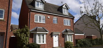 5 bed detached house to rent