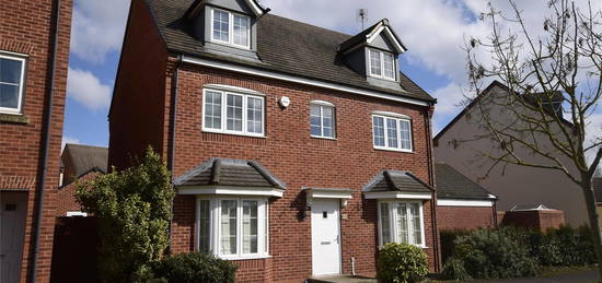 5 bed detached house to rent