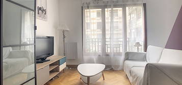 Studio meublé  à louer, 1 pièce, 28 m², Étage 2/7