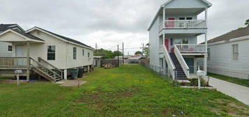 4618 Avenue K, Galveston, TX 77551