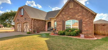 19441 Northpark Ct, Edmond, OK 73012