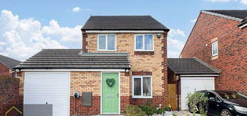 3 bed detached house for sale