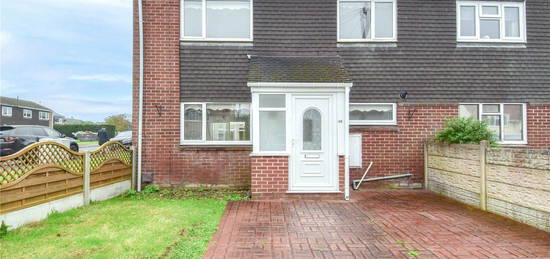 End terrace house to rent in Woodrow Lane, Catshill, Bromsgrove, Worcestershire B61