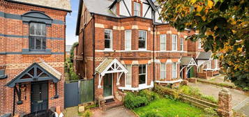 5 bed semi-detached house for sale