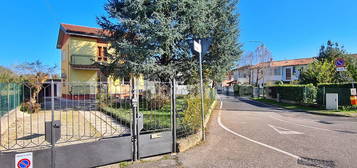 Villa unifamiliare via Buttrio, Via Buttrio, Udine