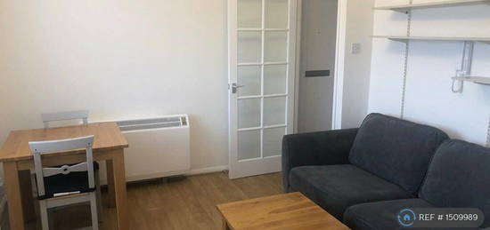 1 bedroom flat