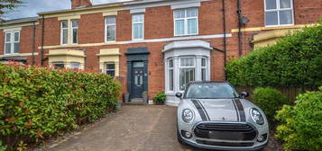 5 bedroom terraced house for sale