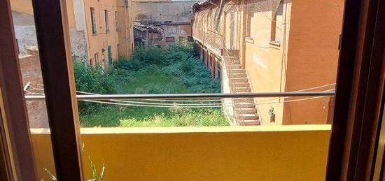 Via emilia ponente - trilocale con balcone