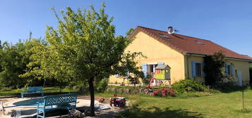Maison à vendre, 6 pièces, 3 chambres, – m²