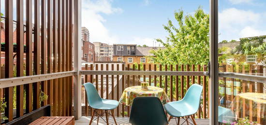 Flat for sale in Underwood Road, London E1