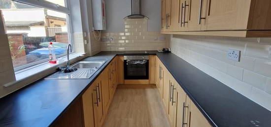 2 bedroom terraced house to rent