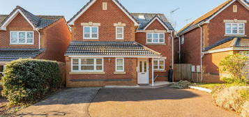 5 bedroom detached house