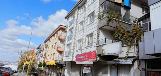 MAMAK ŞAHİNTEPESİ POSTANE YAKINI CADDE ÜSTÜ SATILIK 2+1 DAİRE