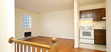 2114 Ivy Rd #8, Charlottesville, VA 22903