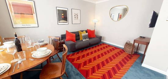 Flat to rent in Chain Pier House, Brighton BN2