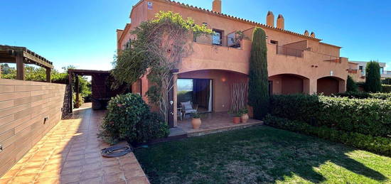 Chalet adosado en venta en Begur