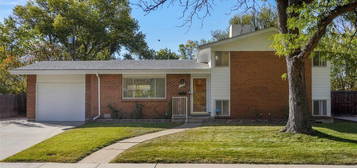 6127 Owens Street, Arvada, CO 80004