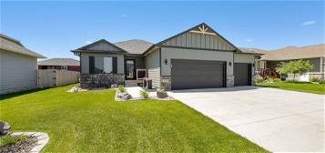 4009 S  Home Plate Ave, Sioux Falls, SD 57110