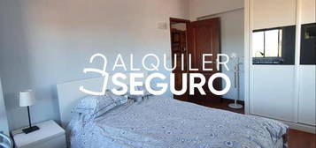 Piso de alquiler en Grupo Santo Domingo de Guzman, Iturralde