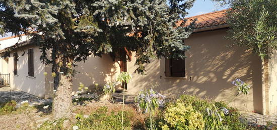 A VENDRE- CÉRET - MAISON  PLAIN PIED AVEC PISCINE