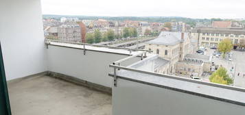 *BEZUGSFREI! Top 2 Raumwohnung mit EBK, großen Balkon und traumhafter Aussicht im Zentrum von Fürth*