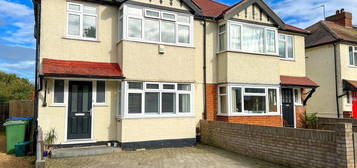 3 bed semi-detached house for sale