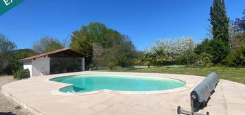 Maison de plain-pied  à vendre, 5 pièces, 4 chambres, 144 m²