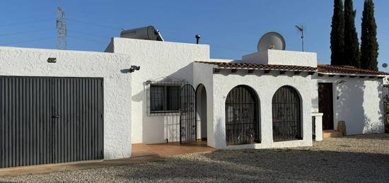 Casa o chalet independiente en venta en calle Tomillo, 3