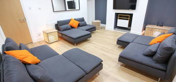 Terraced house to rent in Mount Pleasant, Liverpool L3