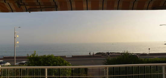 Menton Garavan, bord de mer avec terrasse, piscine, possibilité garage