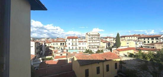 Quadrilocale in vendita in piazzale della Porta al Prato, 1