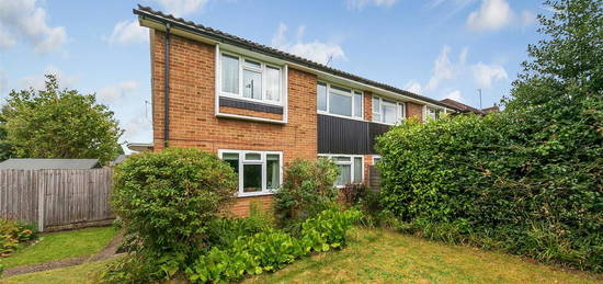 Maisonette for sale in Beverley Road, Hampton Wick, Kingston Upon Thames KT1