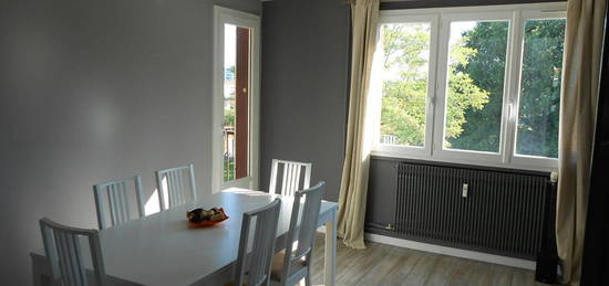 Appartement  à louer, 3 pièces, 2 chambres, 64 m²