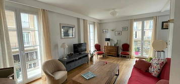 Appartement meublé  à louer, 3 pièces, 2 chambres, 72 m²