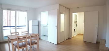 Studio meublé 30m2 avec balcon (libre le 24 décembre)