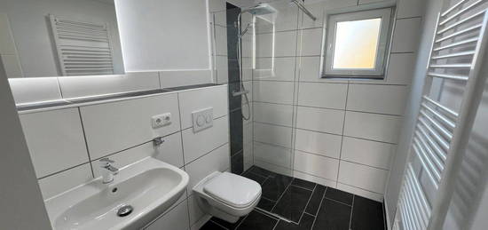 Traumwohnung in Voslapp - EG, 4 ZKB, 100 m2 WF/NF, Walk-In-Dusche, Keller, Dachboden, Gartenanteil