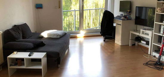 Moderne und helle 2-Zimmer-Wohnung mit Balkon - ab 15.01.2025 bezugsfrei