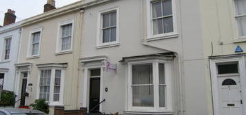 6 bedroom terraced house