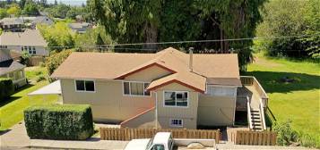 205 S 18th St, Saint Helens, OR 97051