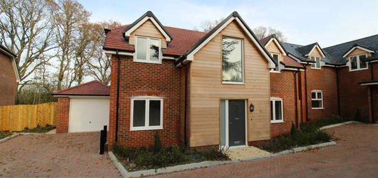 4 bedroom detached house