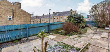 Terraced house to rent in Scale Hill, Huddersfield HD2