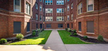 7641 S East End Ave Apt 3E, Chicago, IL 60649