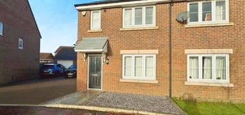 3 bedroom semi-detached house to rent